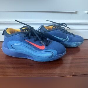 Nike Isofly blue sneakers-2.5y